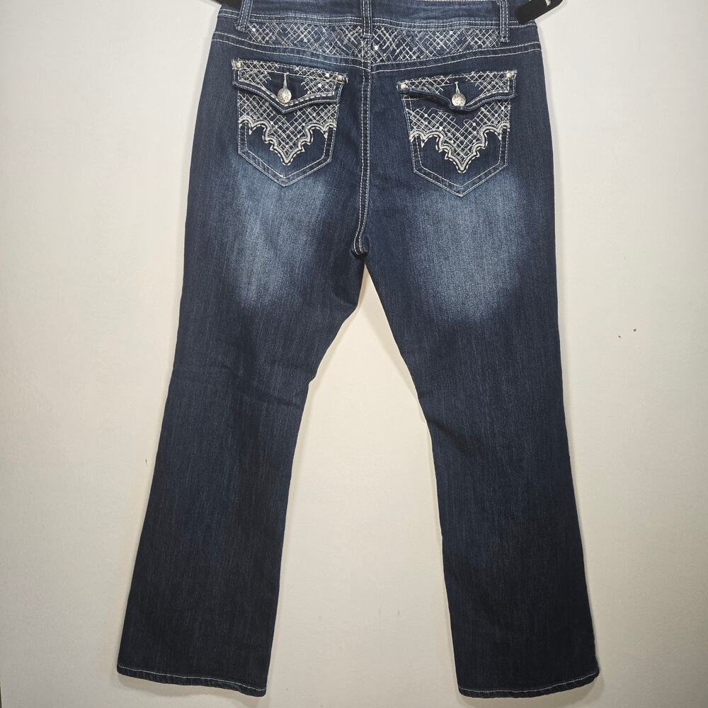 ND Weekend Embroidered Rhinestone Pocket Women's Jeans. Dark Blue. Size 16